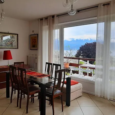 Lägenhet La Finestra Sul - In Con Vista E Posto Auto Coperto Stresa
