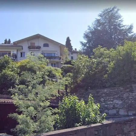 La Finestra Sul - In Con Vista E Posto Auto Coperto Lägenhet Stresa
